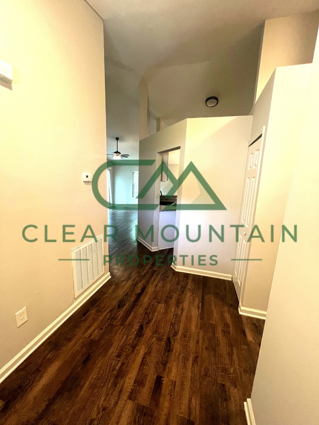 Building Photo - Move-in Special! Limited-Time Leasing Offer!