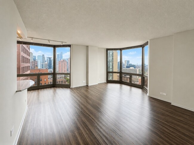 Building Photo - 1122 N Dearborn St