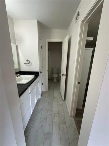 Foto del edificio - 10552 High Hollows Dr
