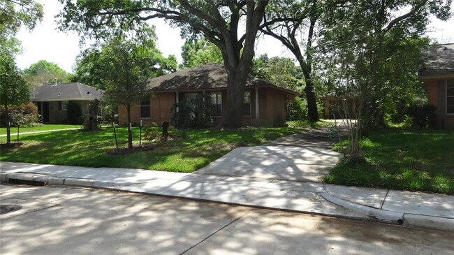 Foto del edificio - 4009 Newshire Dr