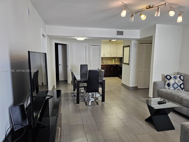 Building Photo - 3605 Indian Creek Dr