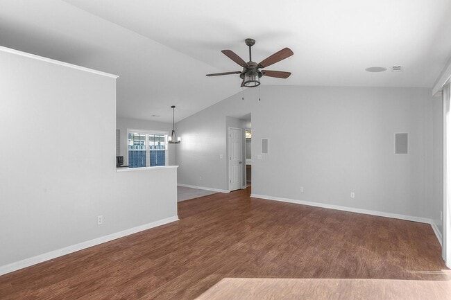 Building Photo - House for Rent in Wilmington with Fenced yard!