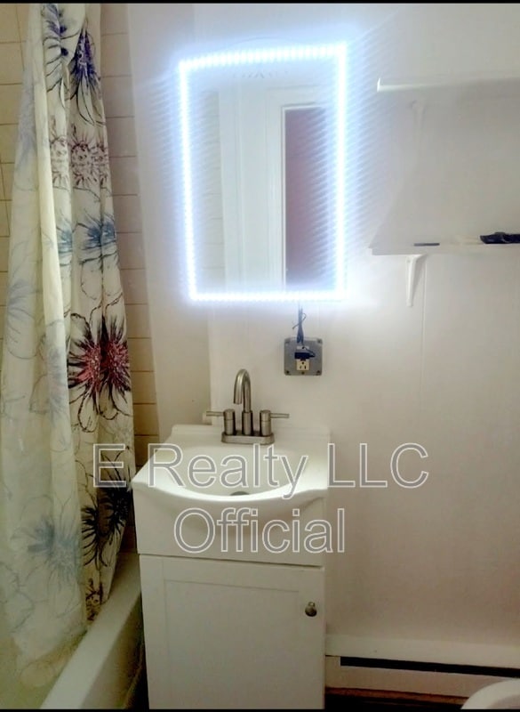 Foto del edificio - 623 N 64th St