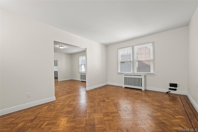 Building Photo - 26005 Kensington Pl