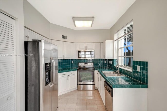 Building Photo - 14725 Balgowan Rd