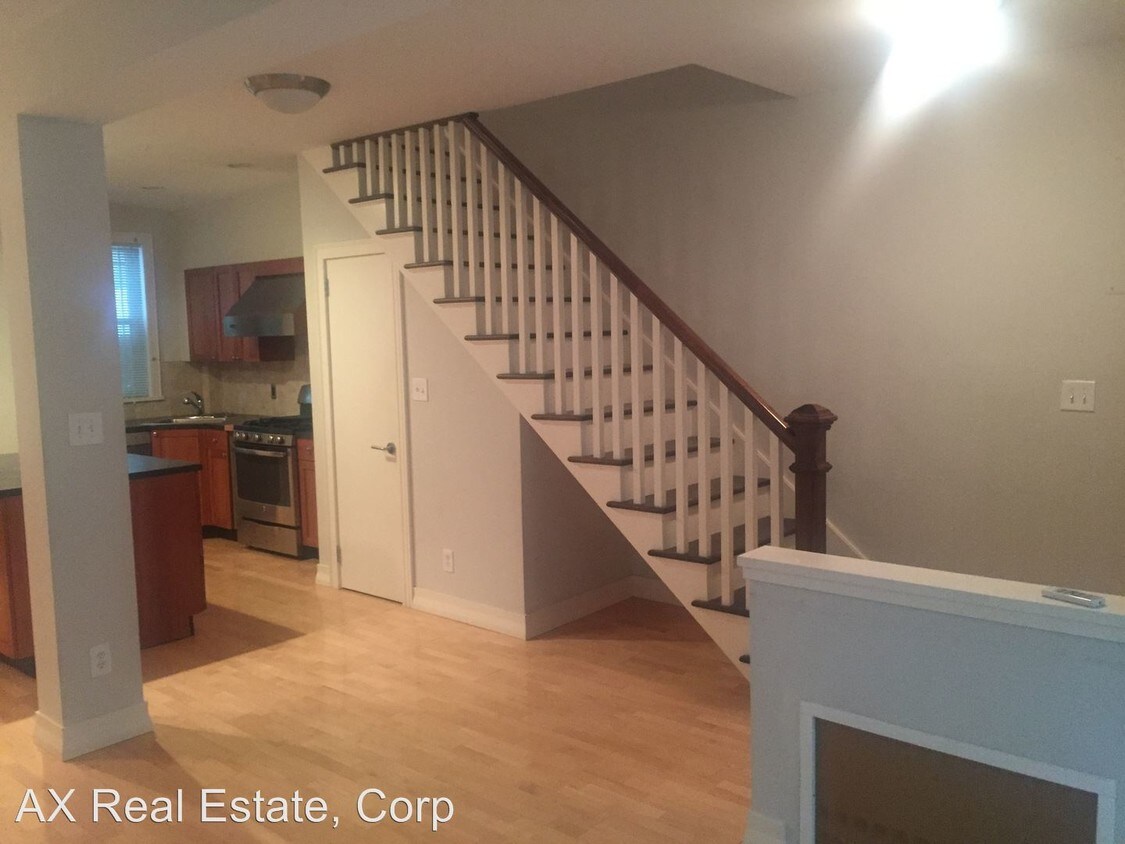 Primary Photo - 148 Columbus Ave