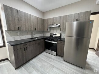 Building Photo - 163 Elwood Ave