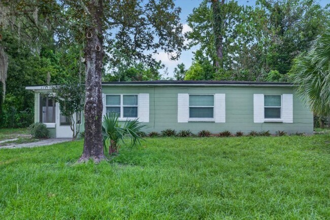 Foto del edificio - 2256 Inwood Cir S