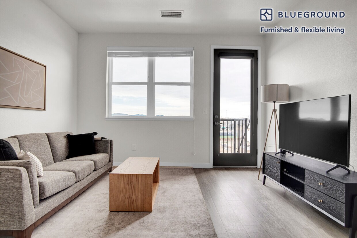 Foto principal - 2401 Blake St
