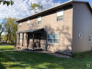 Building Photo - 352 3rd Ave