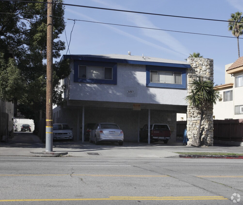 Building Photo - 5653 Laurel Canyon Blvd