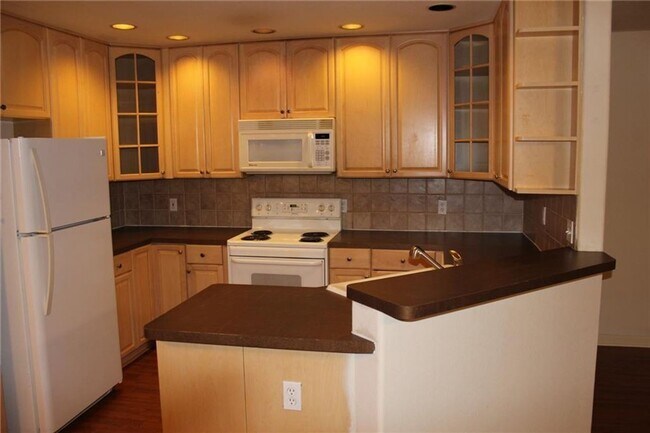 Foto del edificio - 4 bedroom 3 bath in the heart of North Campus