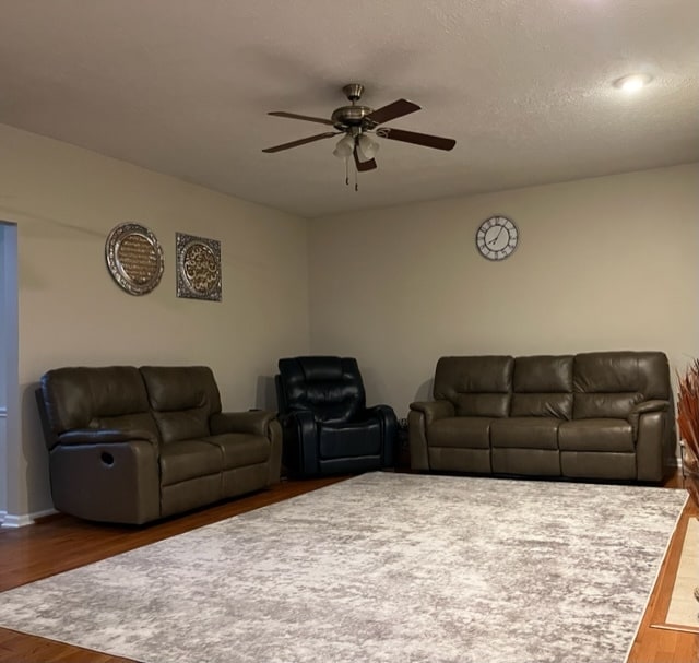 Foto del edificio - 4846 Garnet Cir