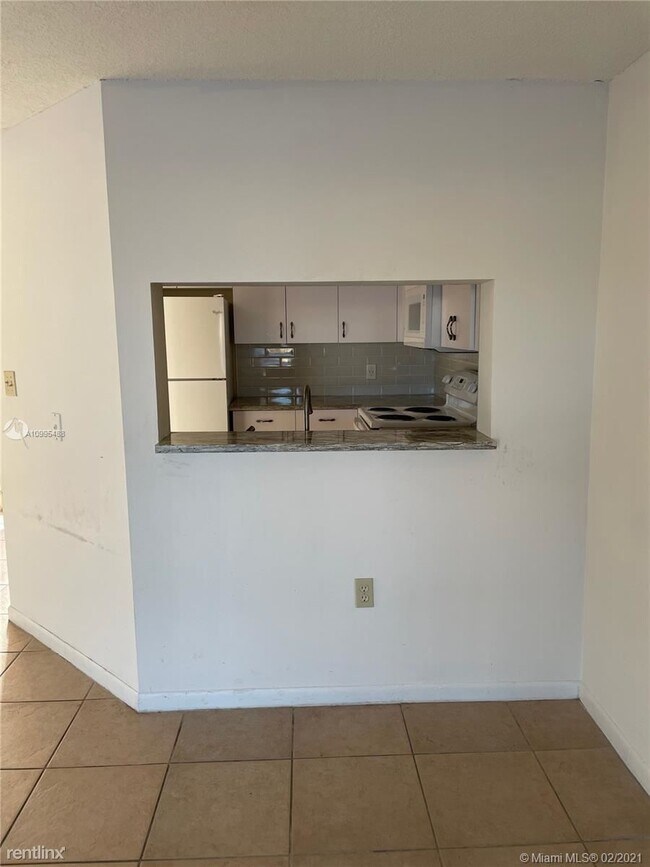 Foto del edificio - 2 br, 2.5 bath Condo - 2800 W Prospect Rd