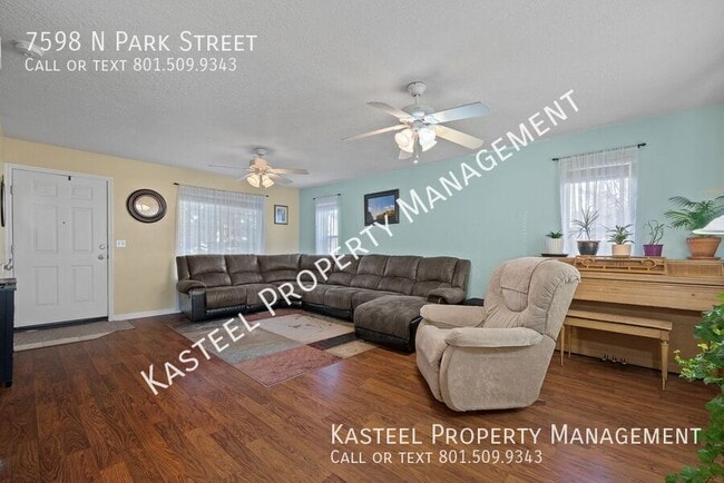 Foto del edificio - 7598 N Park St