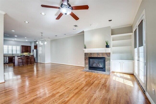 Building Photo - 5714 Val Verde St