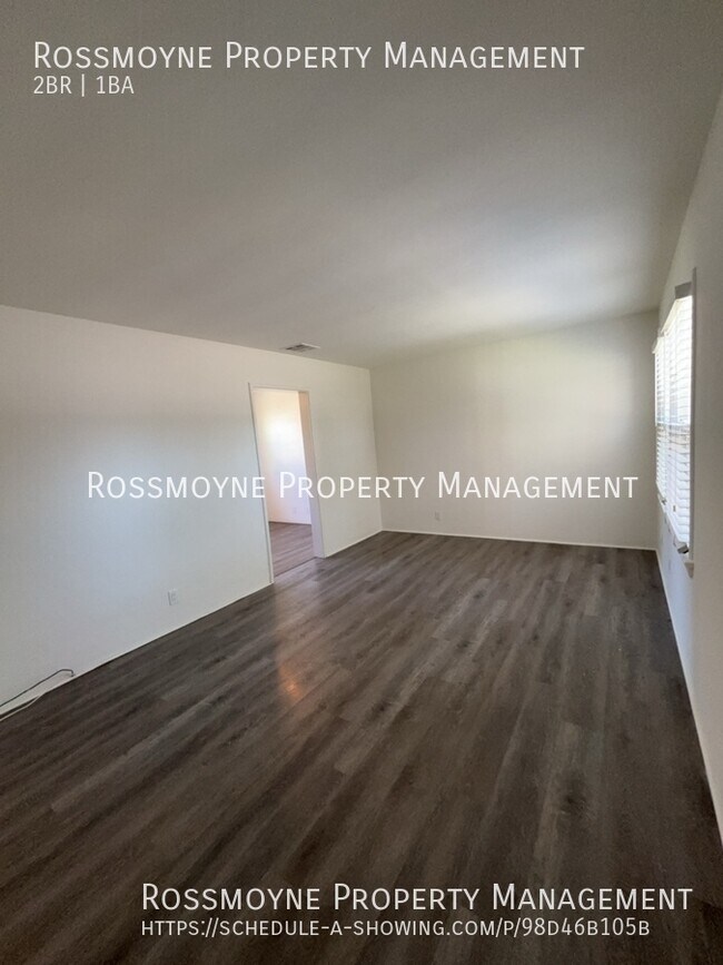Foto del edificio - 3107 Jeffries Ave