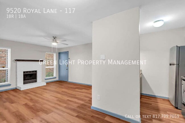 Building Photo - 9520 Royal Ln