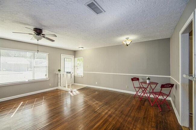 Building Photo - 9610 Maribelle Way