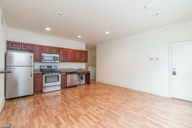 Building Photo - 4 br, 2 bath Triplex - 1509 MASTER ST Unit 1