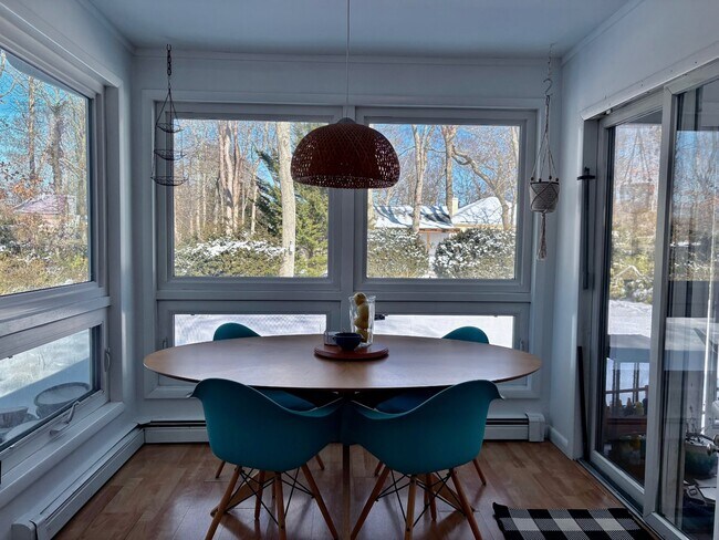 Building Photo - 4 Mary Ct