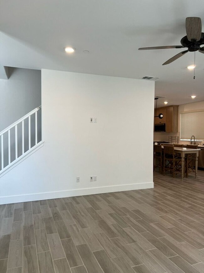 Foto del edificio - Beautiful Newer 3 Bedrooms 2.5 Baths Home with SOLAR!!!