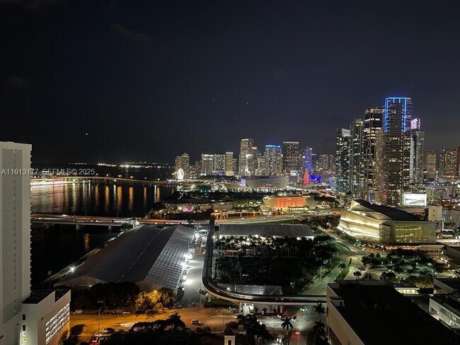 Foto del edificio - 1717 N Bayshore Dr