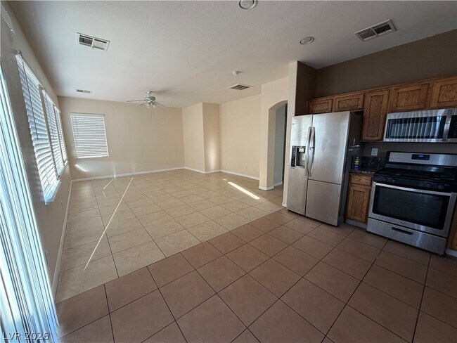 Foto del edificio - 9196 Grand Sunburst Ct