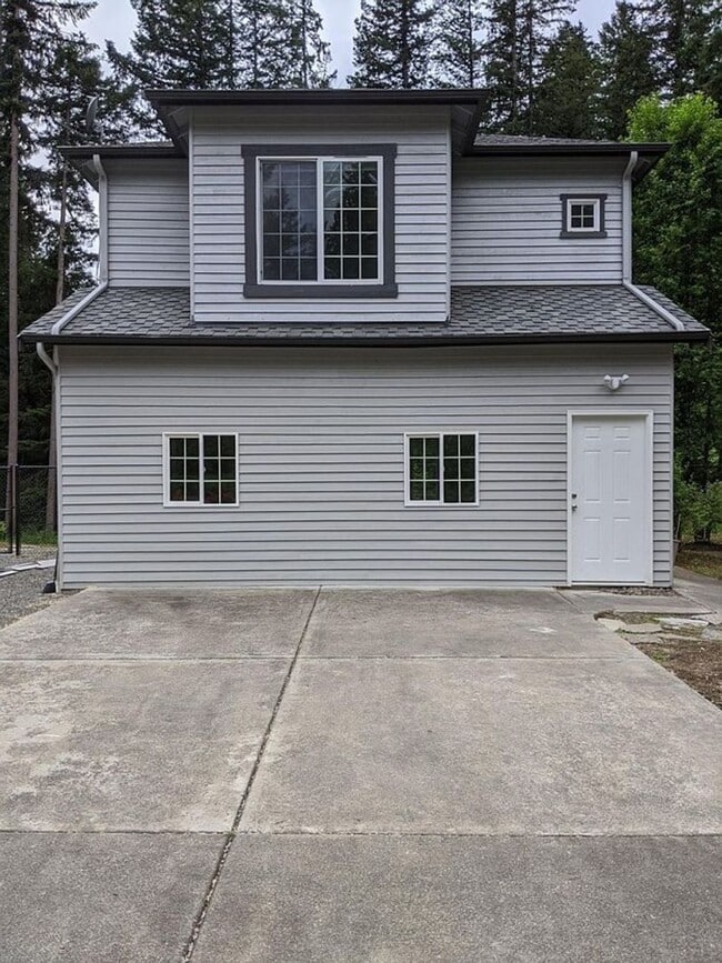 Building Photo - 5010 228th Ave NE