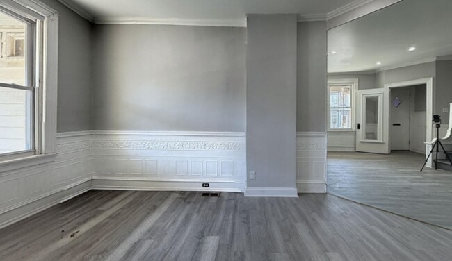 Building Photo - 1731 N Redfield St