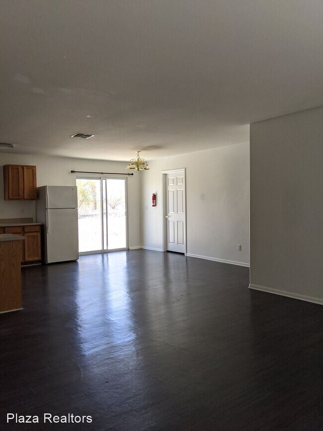 Building Photo - 73484 El Paseo Dr