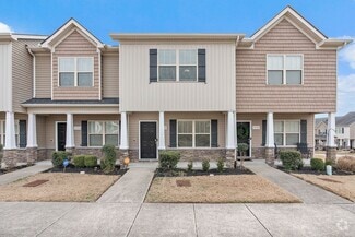 Building Photo - 1702 Sprucedale Dr