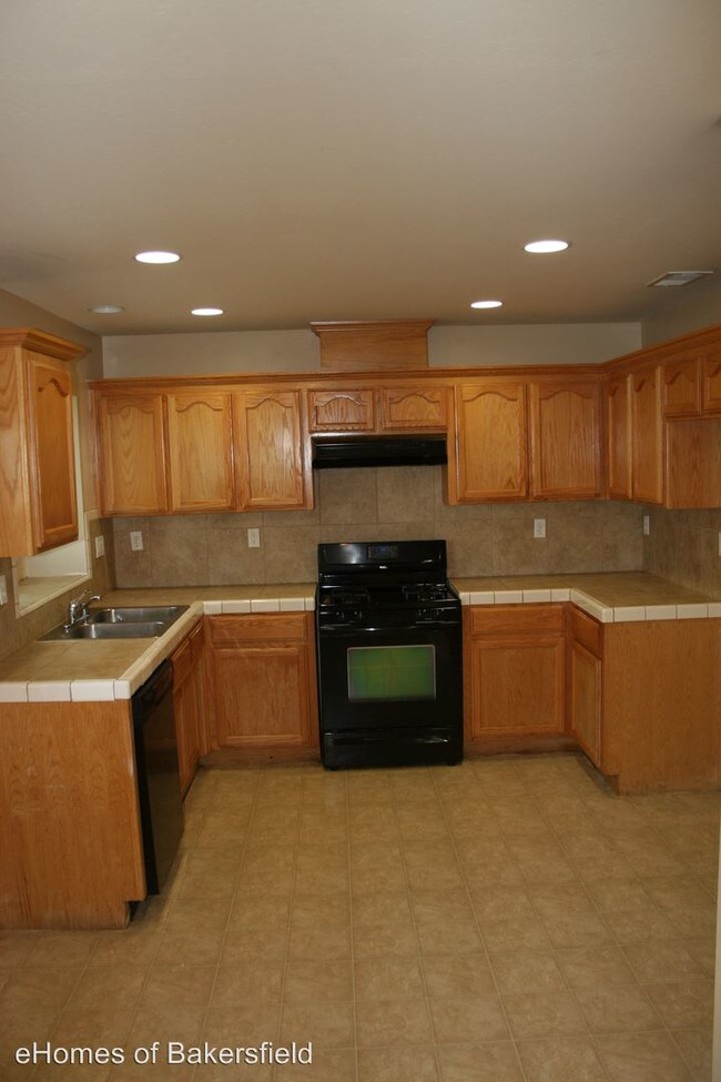Building Photo - 2669 Sunny Ln