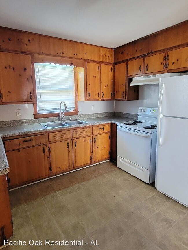 Building Photo - 3 br, 1.5 bath House - 532 Sunhill Rd NW
