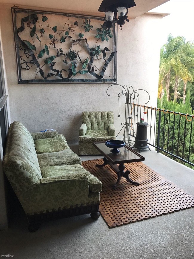 Building Photo - 2 br, 2 bath Condo - 4807 Woodley Avenue 306