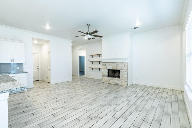 Building Photo - 7629 87th St