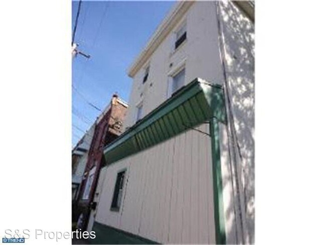 Building Photo - 2 br, 1 bath Apartment - 2620 Poplar Street