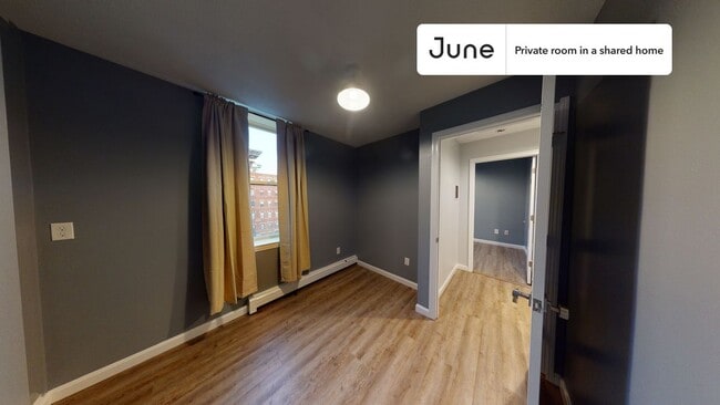 Building Photo - Room in Shared 3 bed/1 bath home