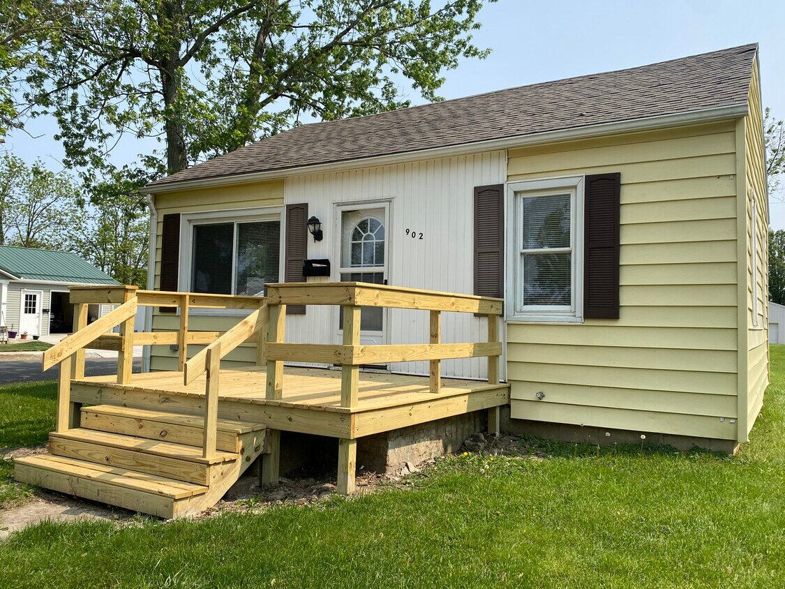 902 Sycamore St, Celina, OH 45822 House Rental in Celina, OH