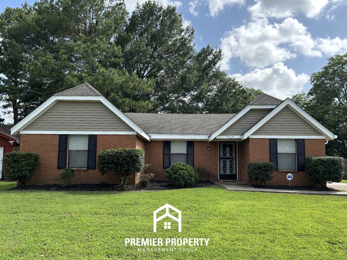 Charming 3 Bedroom Rental on Palgrave Lane - Open Kitchen & Fenced Yard - Charming 3 Bedroom Rental on Palgrave Lane - Open Kitchen & Fenced Yard