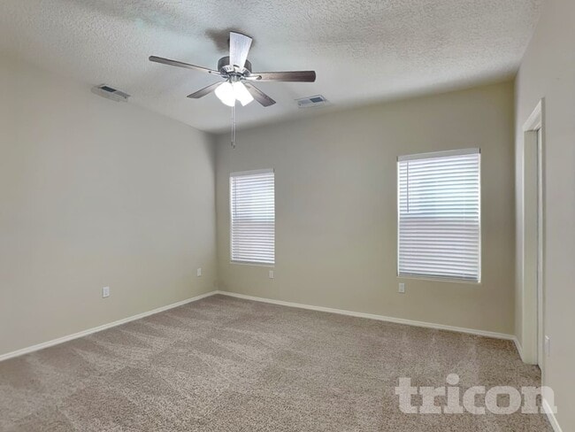 Building Photo - 981 Firewheel Ave SW