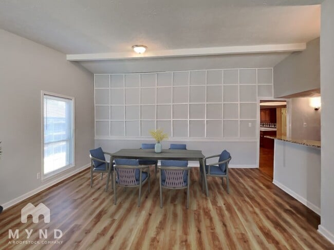 Foto del edificio - 3816 Walnut Dr