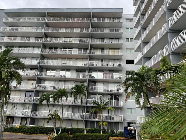 Foto del edificio - 1800 NW 24th Ave