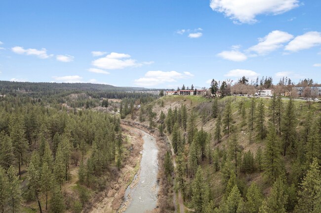 Building Photo - 504 S Coeur d'Alene St