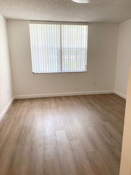 Foto del edificio - 3299 Clint Moore Rd