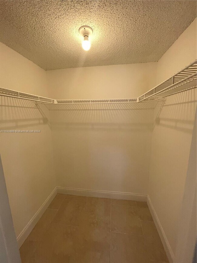 Building Photo - 2430 SW 81st Ave