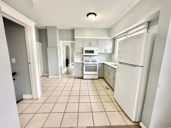 Foto del edificio - 308 W Almond St