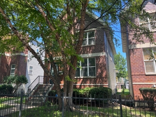 Building Photo - 1316 E 63rd St