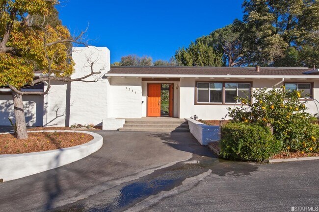 Building Photo - 2331 Warner Range Ave