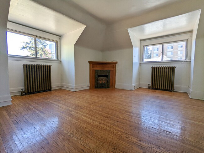 Photo du bâtiment - Tyrone Heritage Residences Apartments